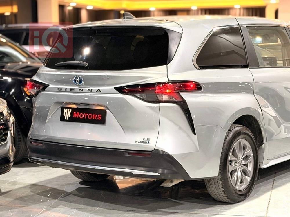 https://cdn.iqcars.io811a22e1-f24b-49d2-a6bf-d8e5575cd653_3.jpg